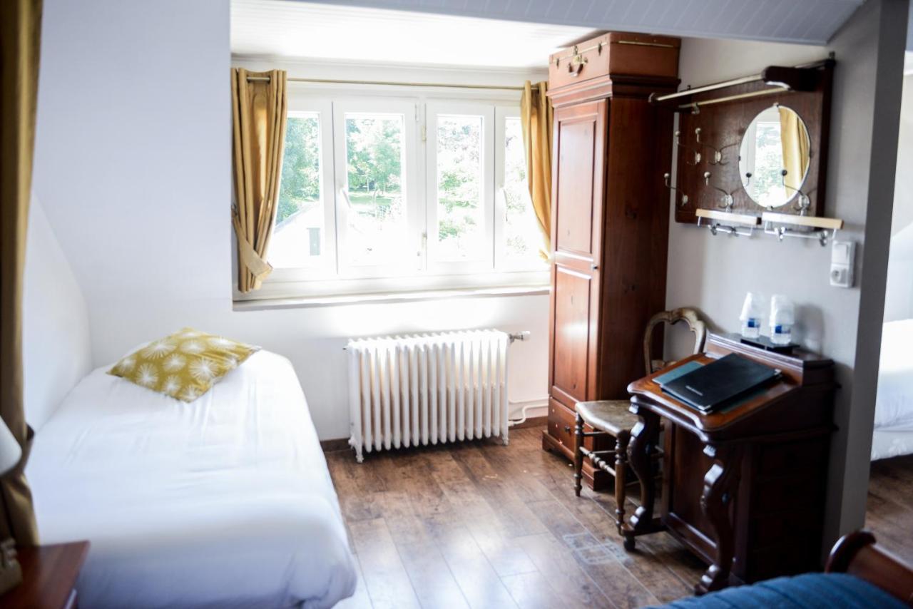 Logis Le Saint Hubert Hotell Haybes Eksteriør bilde